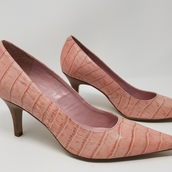 David Aaron Shoes - David Aaron Pink Pumps Size 8M VGC